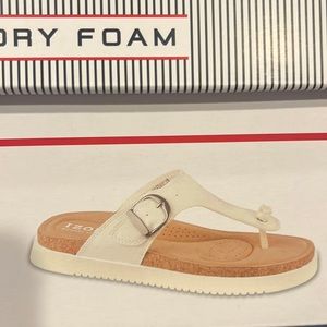 Izod memory foam white woman sandals size 6